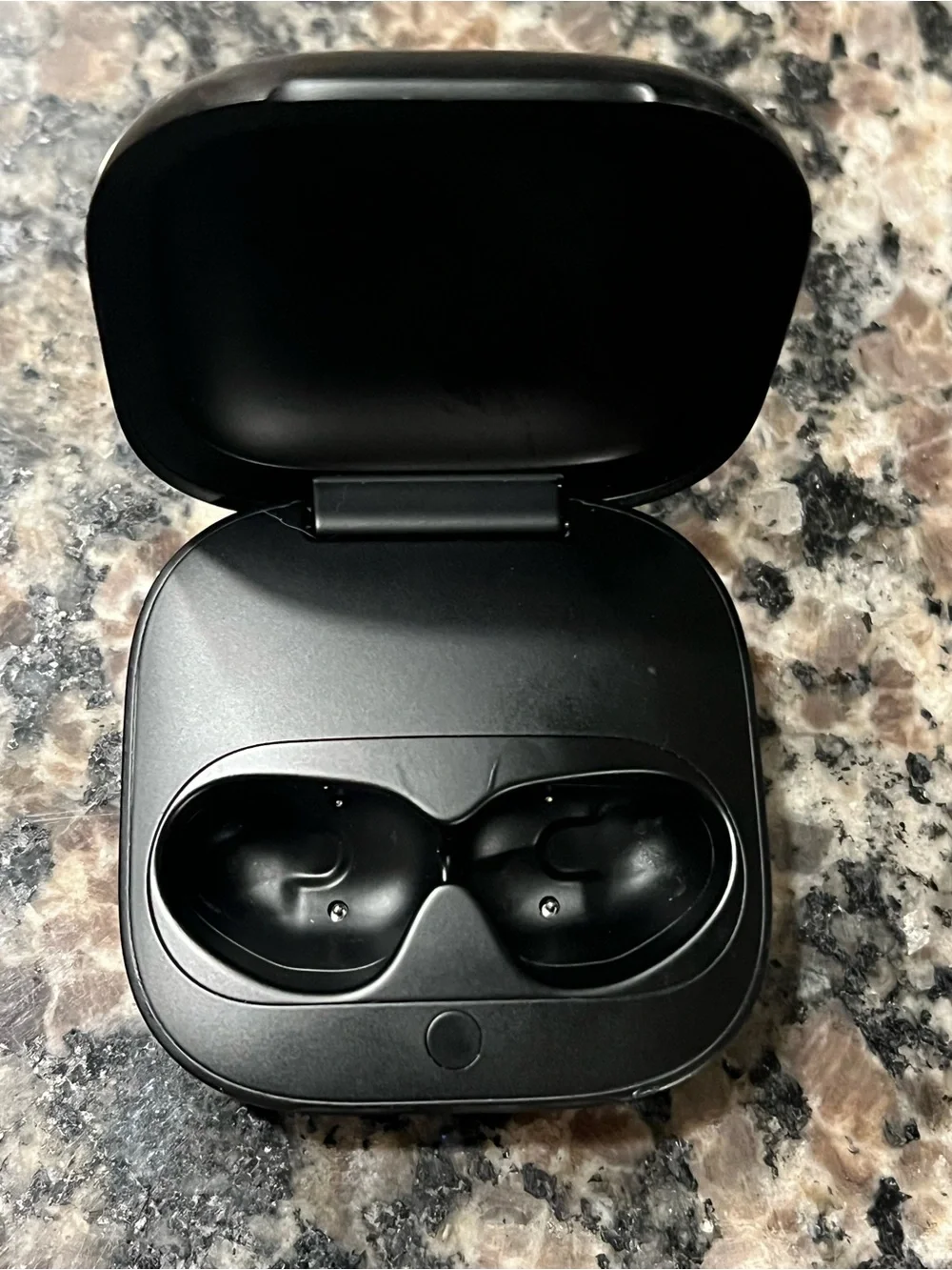 Beats by Dre Black Charging Case with Red Logo